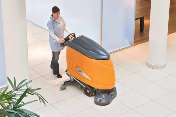 AUTOLAVEUSE TASKI SWINGO 1850 BMS RECONDITIONNEE